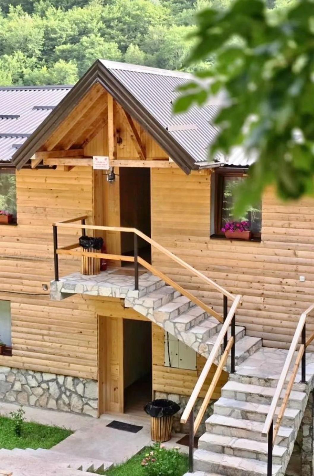 Hotel Vucja Gora Foca Esterno foto